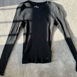 Black ribbed hollister shirt